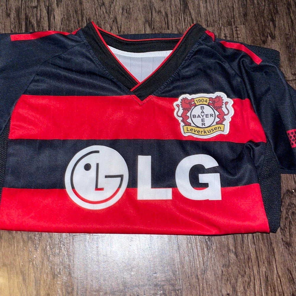 Leverkusen soccer jersey(black and red)